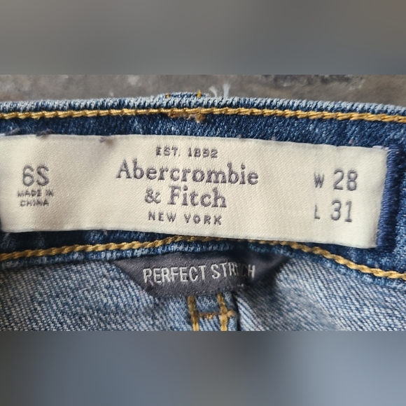 Abercrombie & Fitch "Erin" Jeans - Picture 3 of 3